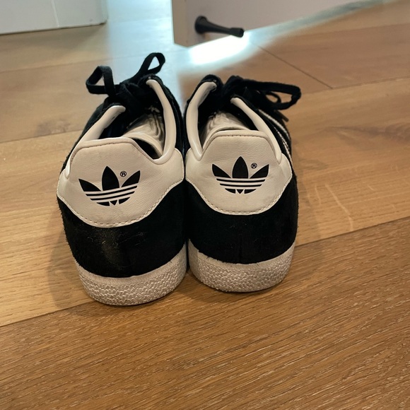 Adidas Womens Gazelle Sneakers - Picture 3 of 5